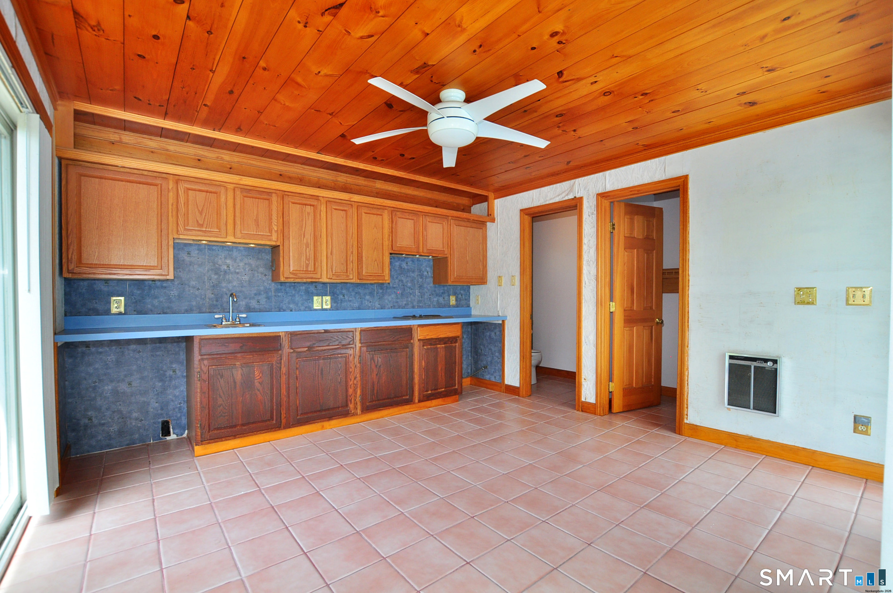 129 Newgate Road East Granby, CT 06026 - Photo 8 of 40