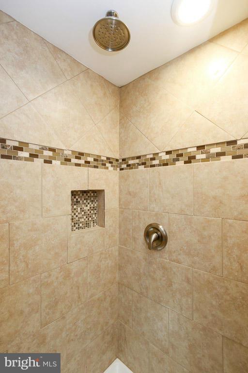 45 West Deep Run Road Westminster, MD 21158 - Photo 22 of 30 Bath (Master)