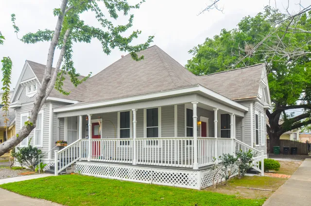 $1,500 | 1707 Sabine Street, Houston, TX 77007