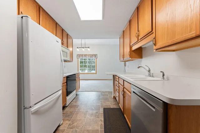 $299,900 | 10765 Tamarack Circle, Coon Rapids, MN 55433