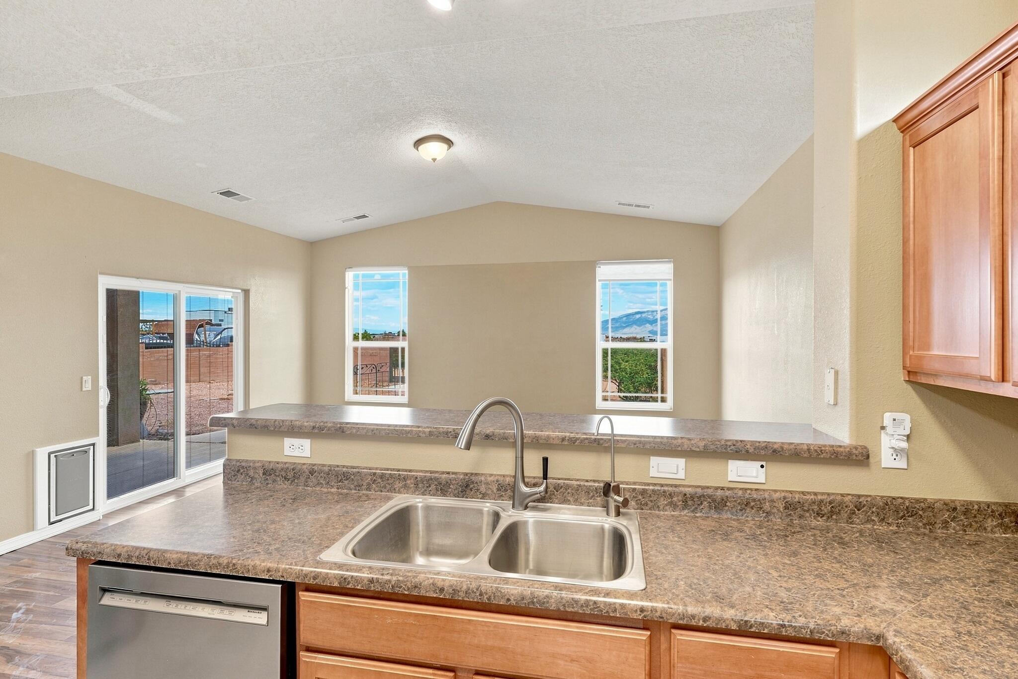 708 3rd Street Northeast Rio Rancho, NM 87124 - Photo 23 of 53 Gallery Image 23