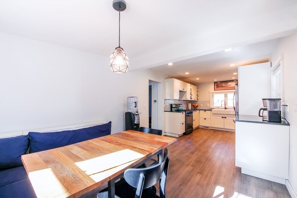19 Oak Hill Road Natick, MA 01760 - Photo 8 of 29 Gallery Image 8