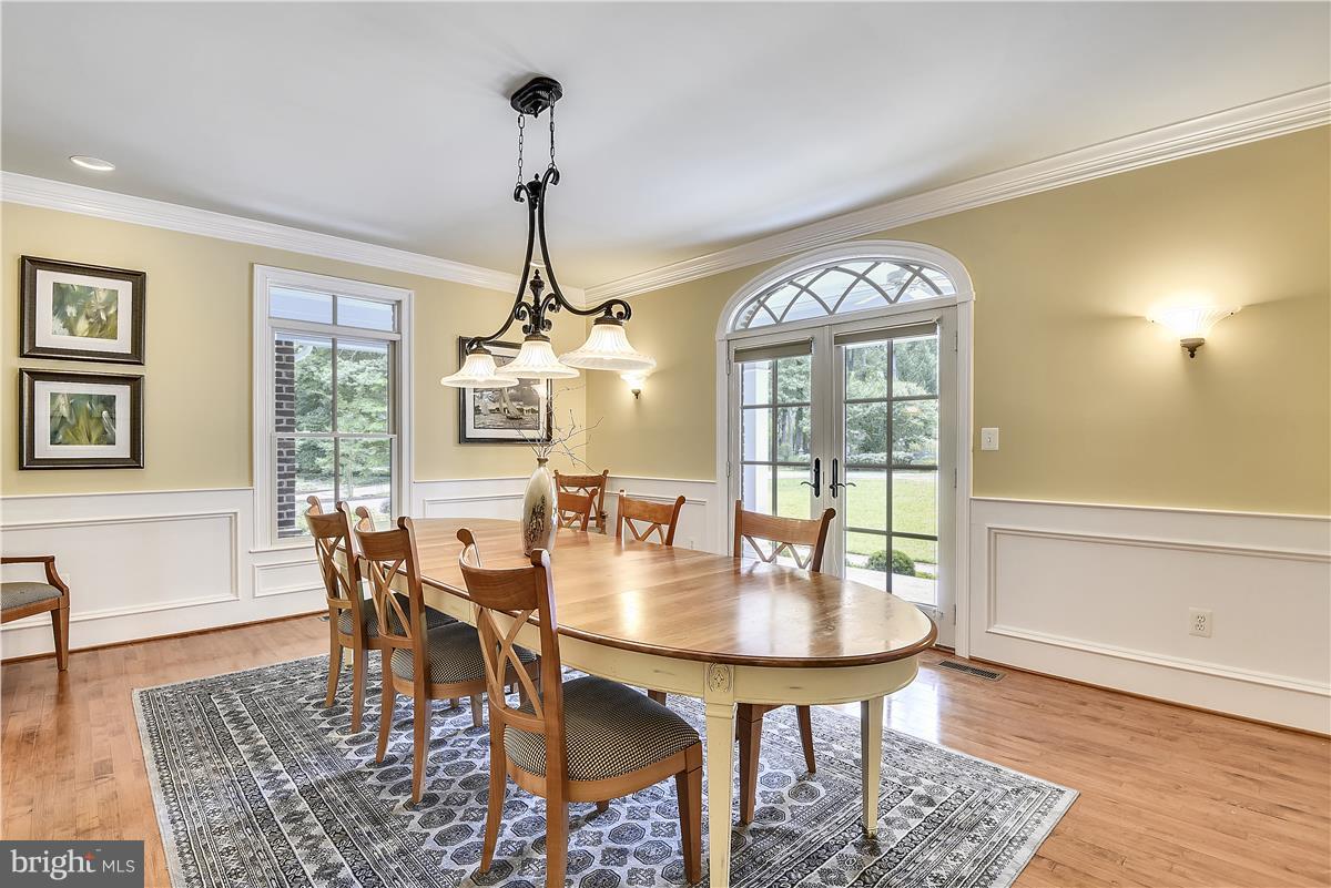 7809 Lee Avenue Alexandria, VA 22308 - Photo 12 of 29 Dining Room