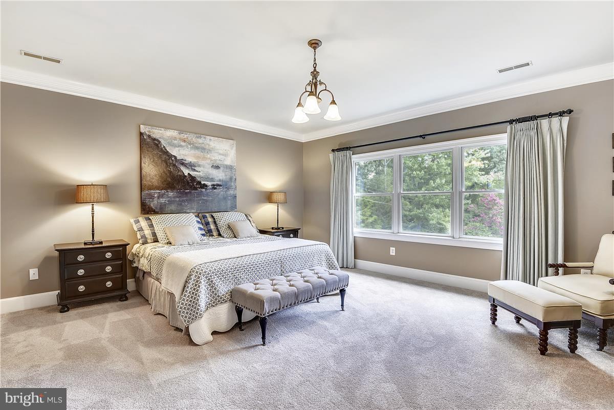 7809 Lee Avenue Alexandria, VA 22308 - Photo 17 of 29 Bedroom (Master)