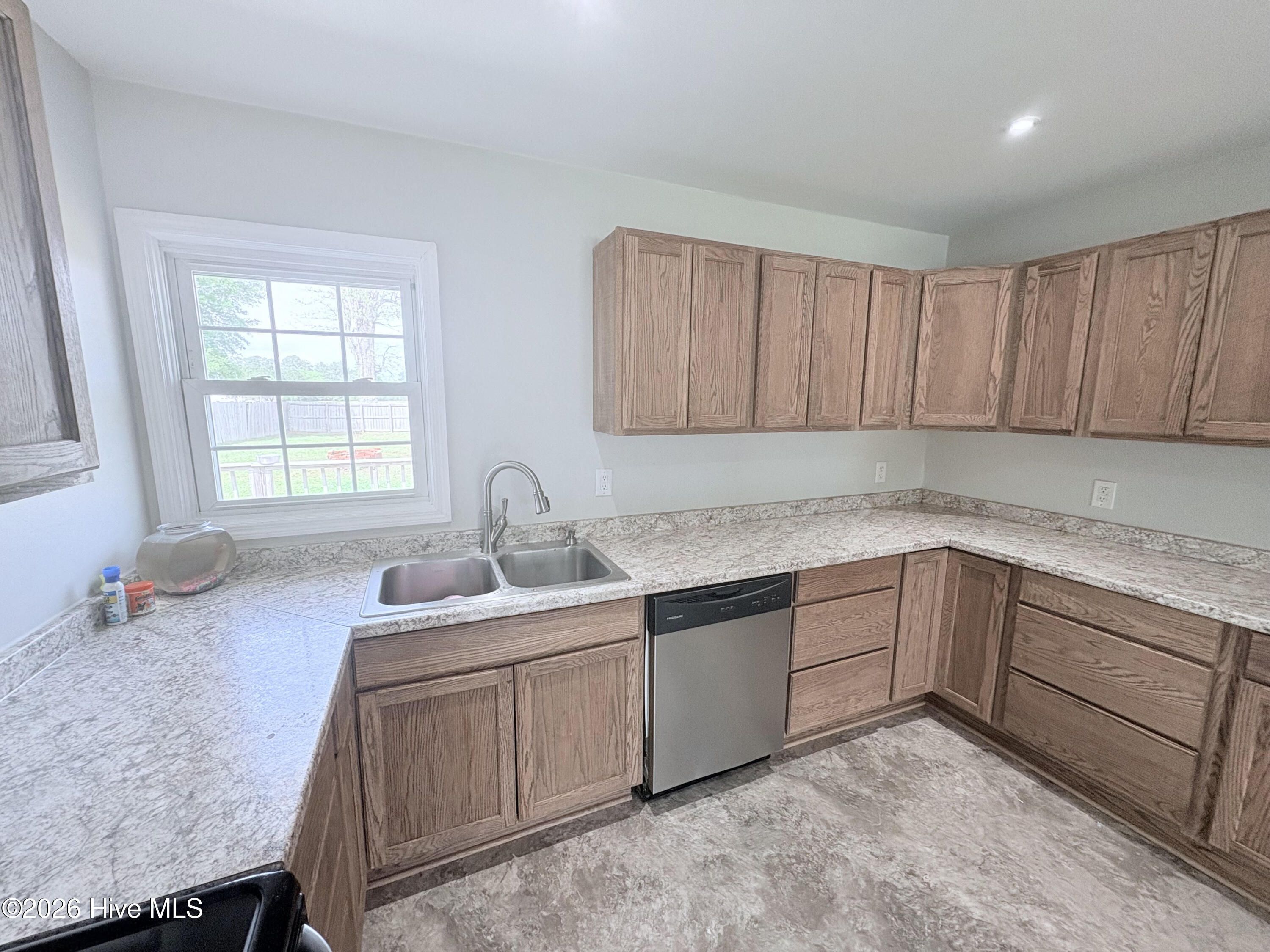 109 Sheffield Road Jacksonville, NC 28546 - Photo 20 of 41 unnamed - 2026-04-09T155345.602