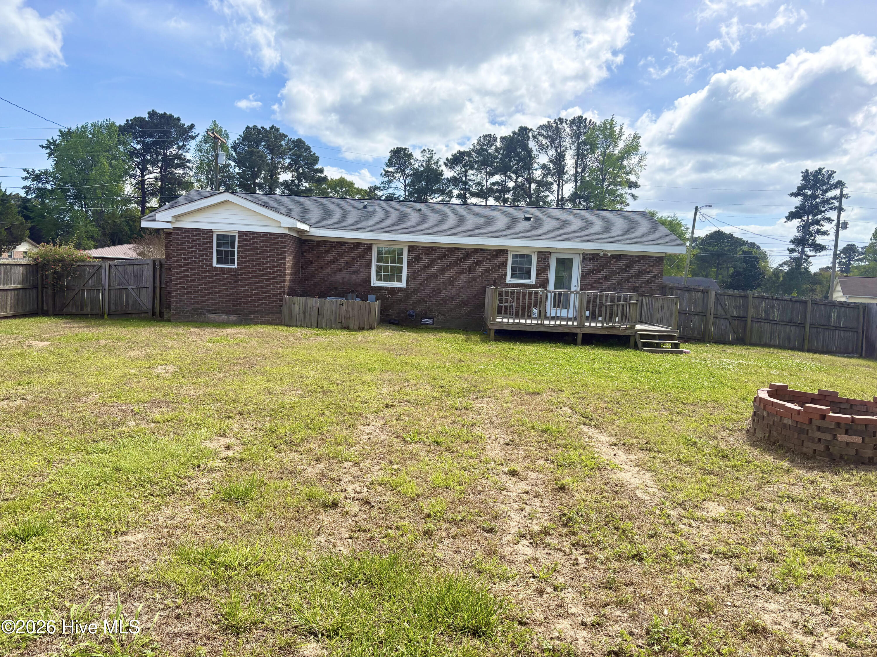 109 Sheffield Road Jacksonville, NC 28546 - Photo 9 of 41 back of home