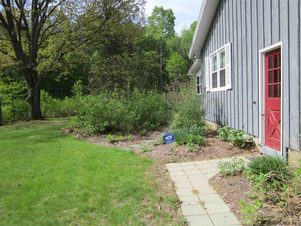 614 Clark Road Moreau, NY 12831 - Photo 6 of 30 Photo 6