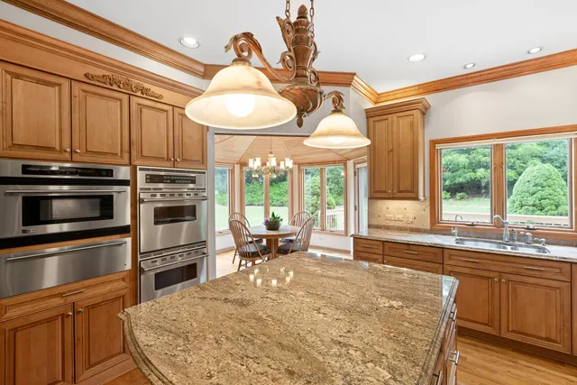 $699,000 | 25410 North Cayuga Trail, Lake Barrington, IL 60010