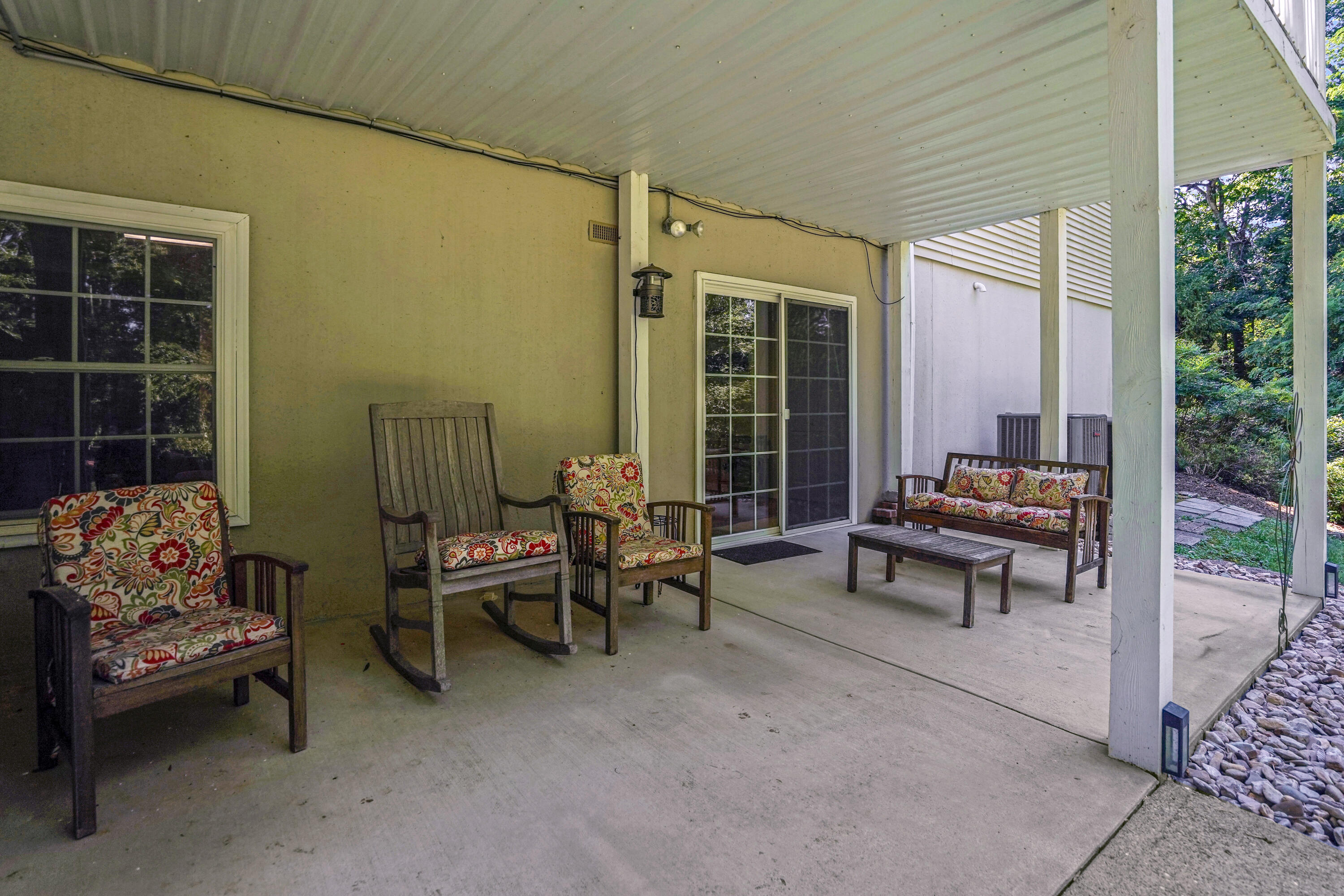 401 Whisperway Road Moneta, VA 24121 - Photo 51 of 60 Lower Porch