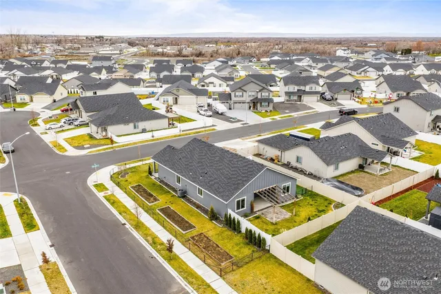 $388,000 | 4210 Cove W Drive, Moses Lake, WA 98837