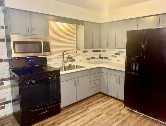 $239,999 | 711 Shawnee Court, Lowell, IN 46356