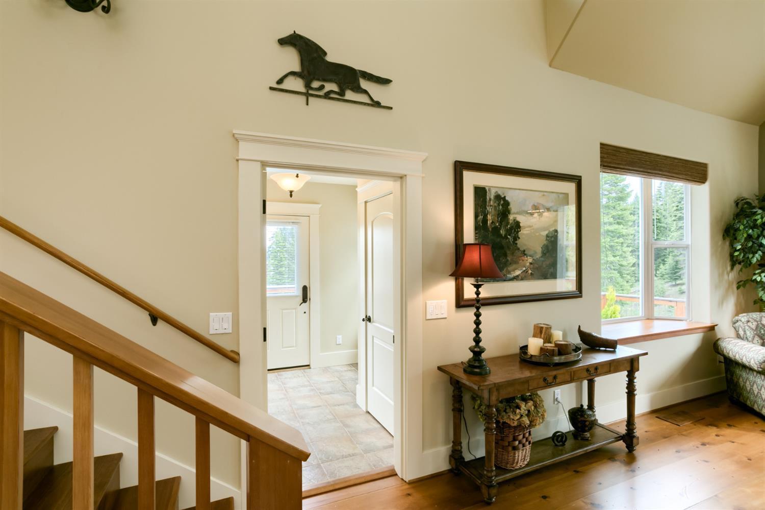 7672 Hyatt Prairie Road Ashland, OR 97520 - Photo 4 of 35 Entrance to this lovely home