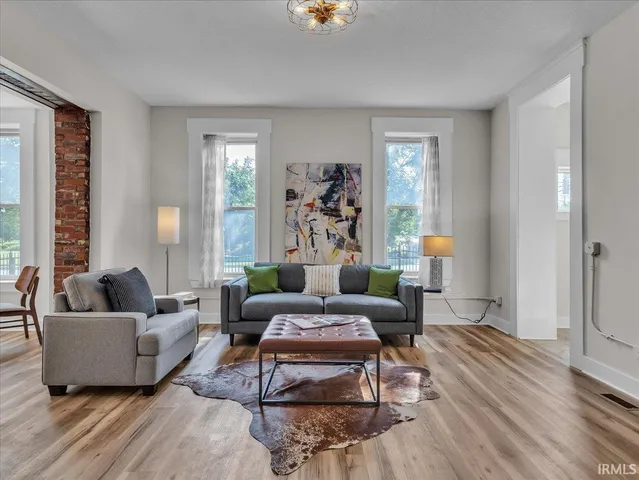 $539,900 | 439 East Wayne Street, Fort Wayne, IN 46802