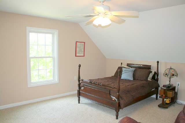 1325 Old Tva Road Columbia, TN 38401 - Photo 16 of 20 All the bedrooms are large