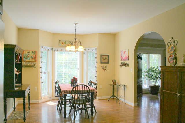 1325 Old Tva Road Columbia, TN 38401 - Photo 7 of 20 Spacious dining area and bay window