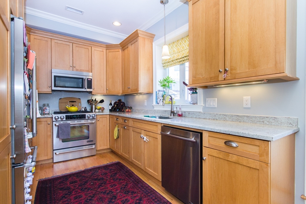 38 Mystic Street, Unit 2 Boston, MA 02129 - Photo 5 of 16