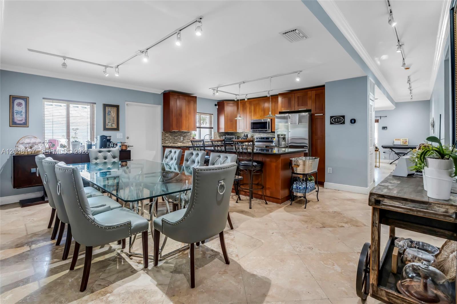 114 Southwest Sw 57th Court Miami, FL 33144 - Photo 9 of 38