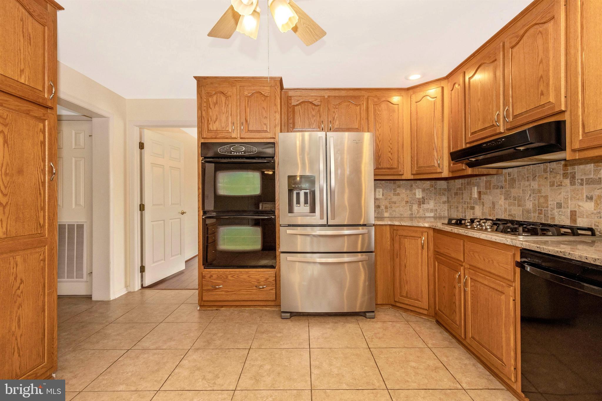 13409 Rabbit Run Terrace Union Bridge, MD 21791 - Photo 12 of 50 Kitchen - Backsplash