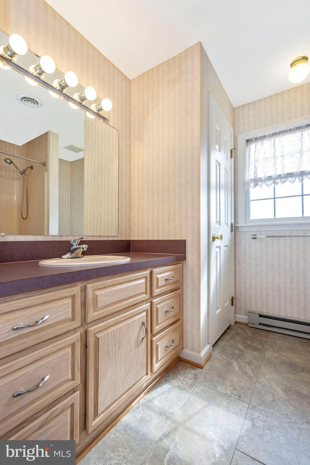 13409 Rabbit Run Terrace Union Bridge, MD 21791 - Photo 28 of 50 Upper Hall Bath