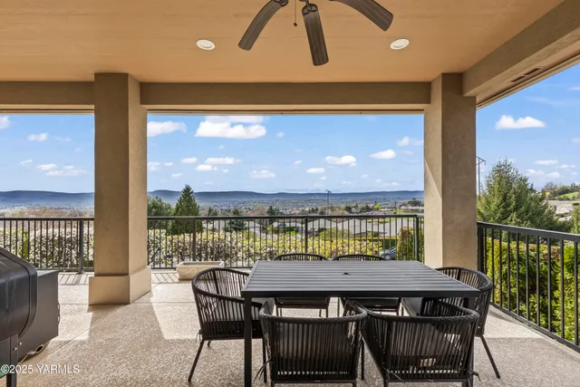 a view of a storage & utility room