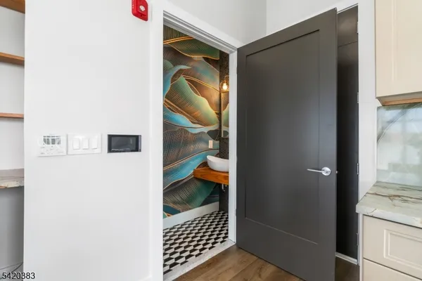 $4,500 | 21 Lincoln Park, Unit 400, Newark, NJ 07102