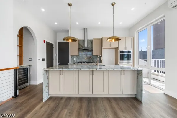 $4,500 | 21 Lincoln Park, Unit 400, Newark, NJ 07102