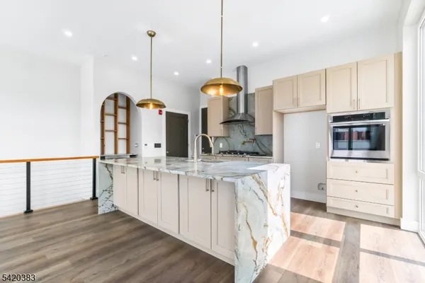 $4,500 | 21 Lincoln Park, Unit 400, Newark, NJ 07102