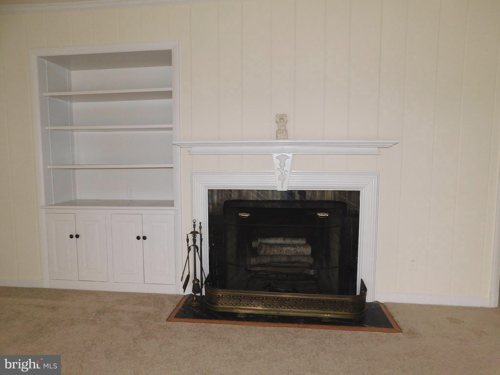 3855 Wayson Road Davidsonville, MD 21035 - Photo 9 of 27 Masonry Fireplace & Built-In Bookcases