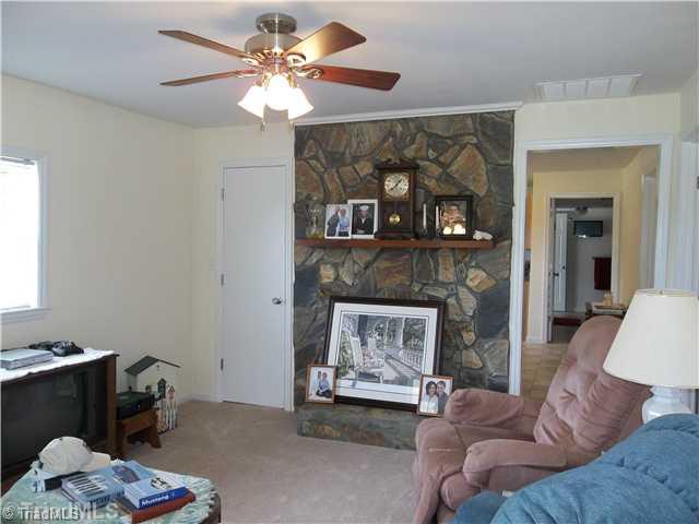 1525 Helmstetler Road Lexington, NC 27295 - Photo 7 of 11 Living Room.
