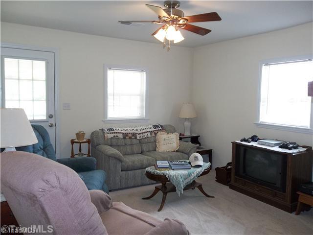 1525 Helmstetler Road Lexington, NC 27295 - Photo 8 of 11 Living Room.