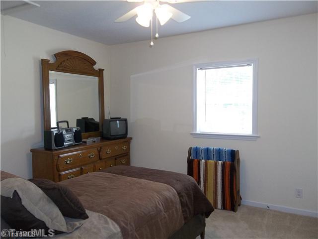 1525 Helmstetler Road Lexington, NC 27295 - Photo 10 of 11 2nd Bedroom.
