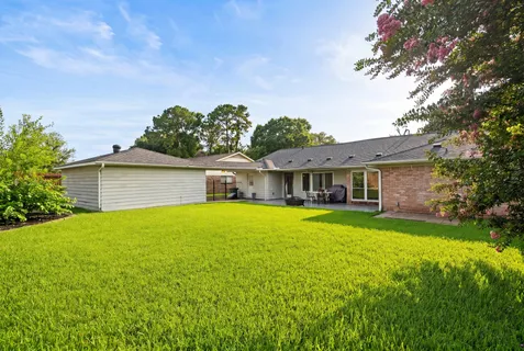 $575,000 | 10735 Cedar Creek Drive, Houston, TX 77042