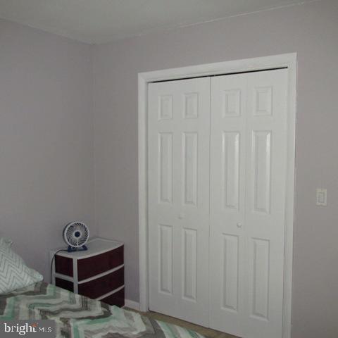 385 West Ridge Road Elizabethtown, PA 17022 - Photo 17 of 33 a room with a table and couch
