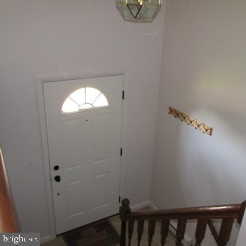 385 West Ridge Road Elizabethtown, PA 17022 - Photo 3 of 33 a bathroom with a light fixture and a window