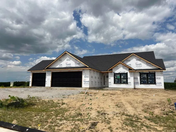 $359,583 | 424 North McNeal Circle, Ossian, IN 46777