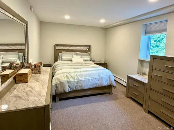 $2,950 | 63 A Cannon Court, Huntington, NY 11743