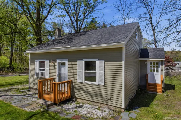 $350,000 | 2 Eastwood Road, Patterson, NY 12563