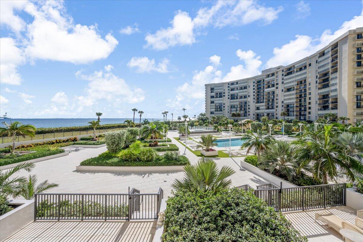 200 Ocean Trail Way, Unit 108 Jupiter, FL 33477 - Photo 23 of 38 a view of a city