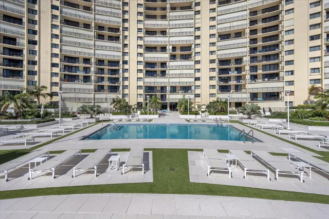 a picture of a building and a street