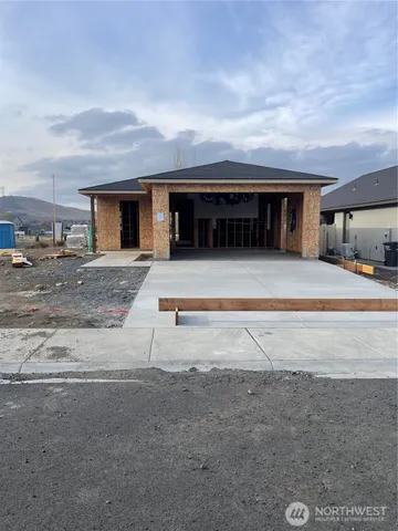 a house view with a backyard space