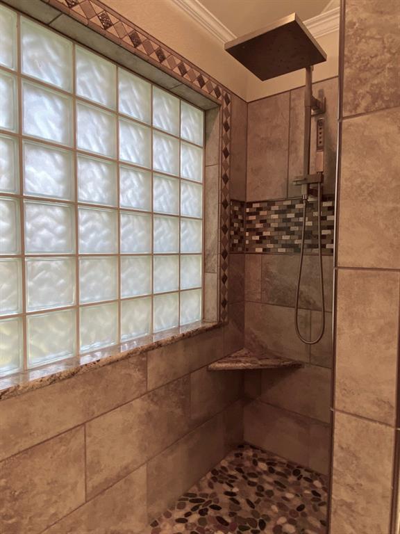 210 Ranchgate Trail Waco, TX 76657 - Photo 21 of 31 Other end of primary bath double shower