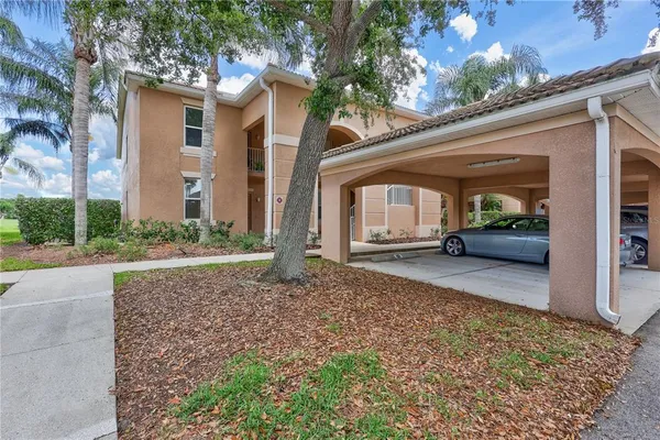 $279,900 | 915 Fairwaycove Lane, Unit 101, Bradenton, FL 34212
