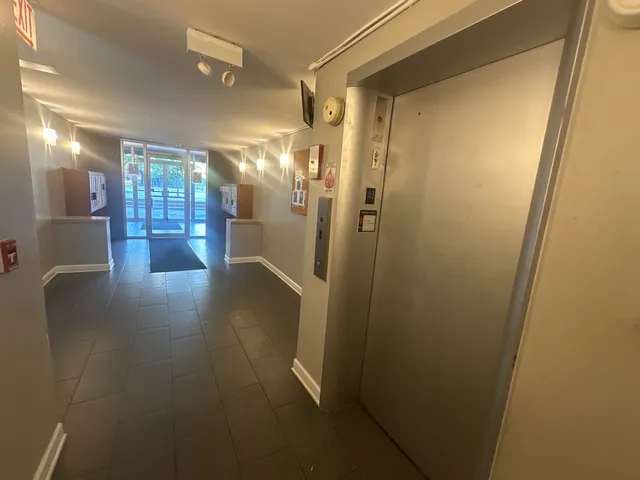 $1,000 | 7854 South South Shore Drive, Unit 207, Chicago, IL 60649