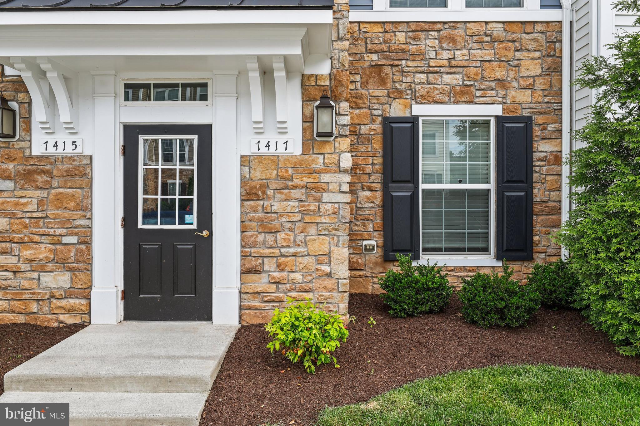 7415 Riding Meadow Way Manassas, VA 20111 - Photo 2 of 24 Gallery Image 2