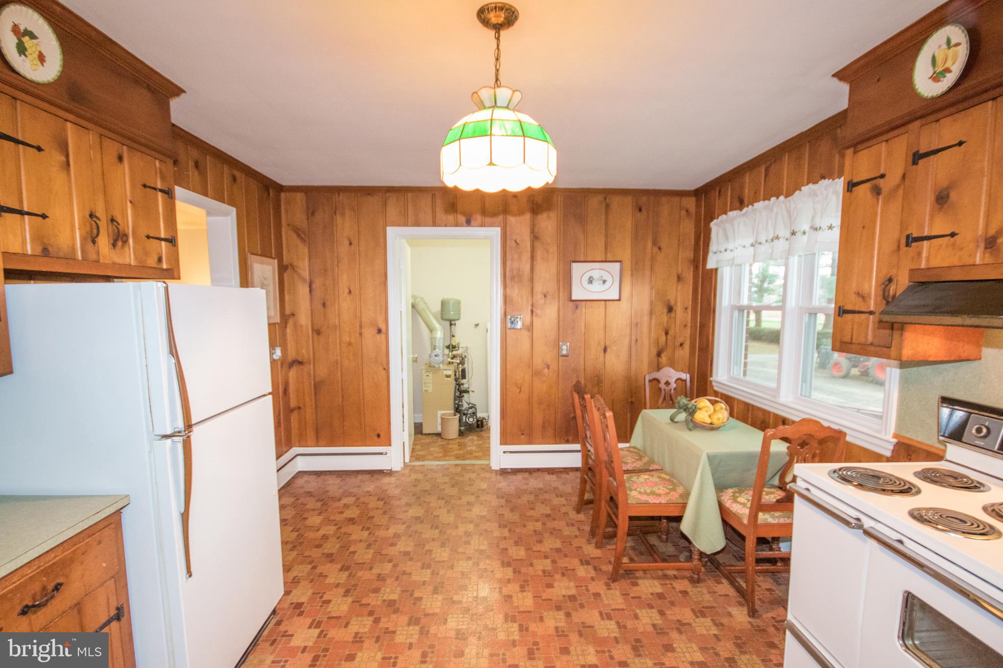 28280 Nanticoke Road Salisbury, MD 21801 - Photo 15 of 37 Kitchen