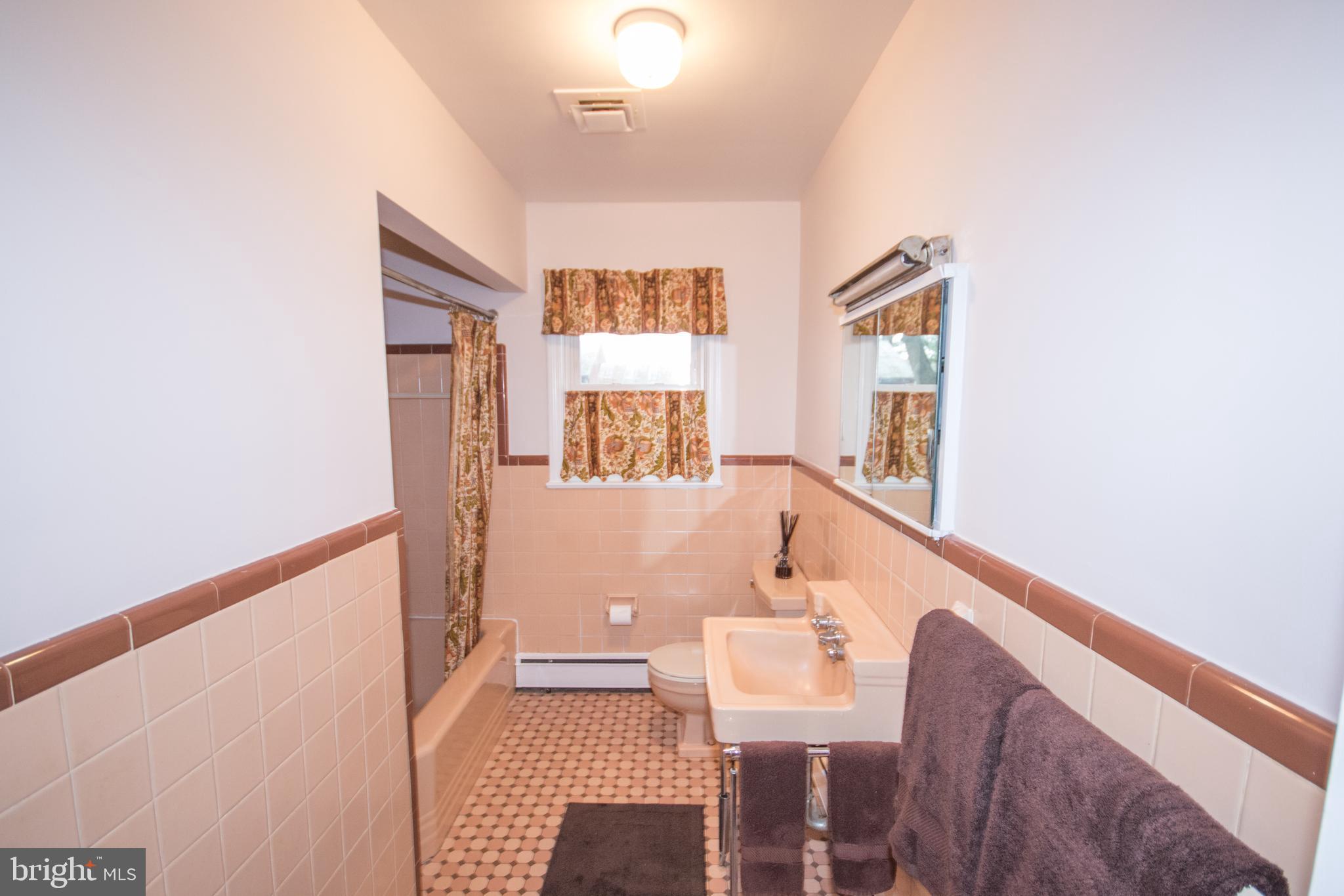 28280 Nanticoke Road Salisbury, MD 21801 - Photo 16 of 37 Bathroom