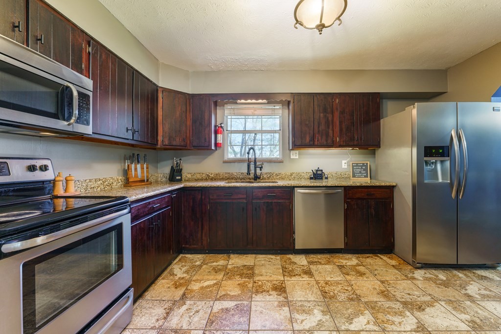 7200 Chartwell Road Knoxville, TN 37931 - Photo 8 of 23 Gallery Image 8