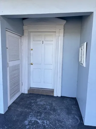 $2,100 | 1800 Northeast 170th Street, North Miami Beach, FL 33162