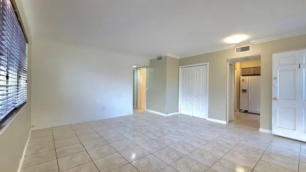 $2,100 | 1800 Northeast 170th Street, North Miami Beach, FL 33162