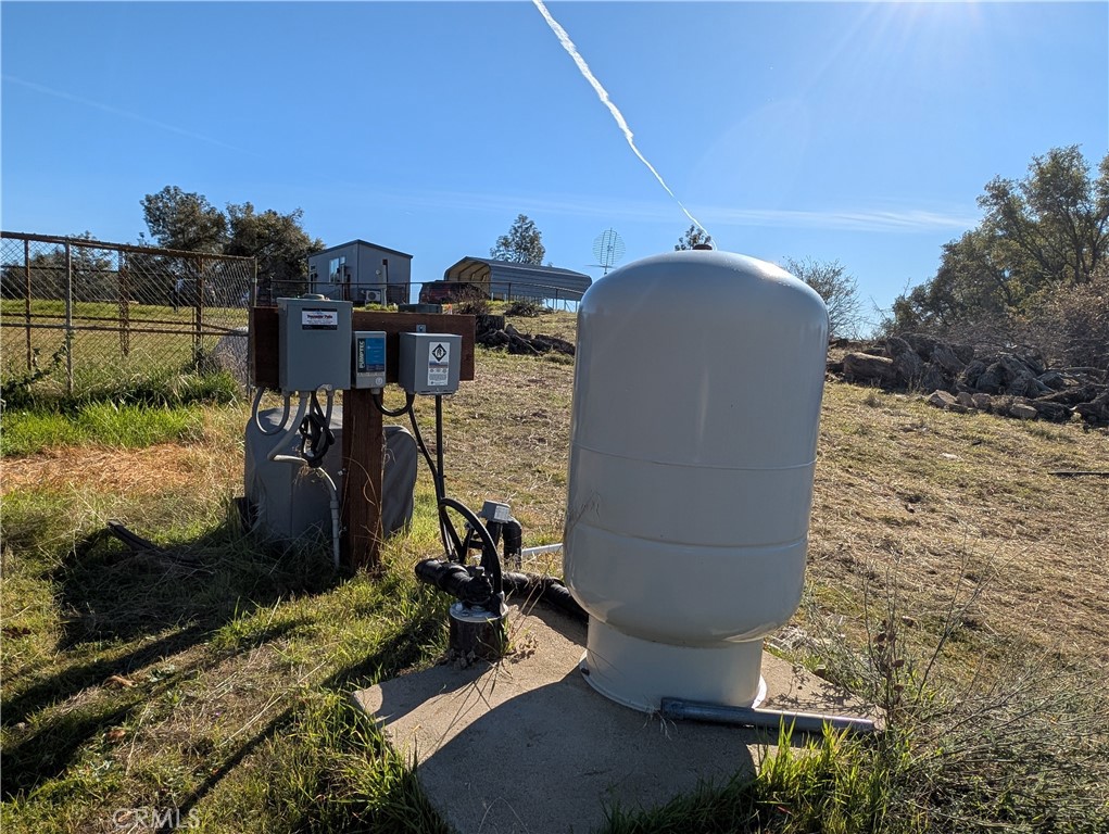 4103 Triangle Road Mariposa, CA 95338 - Photo 24 of 39 a view of a house with a backyard